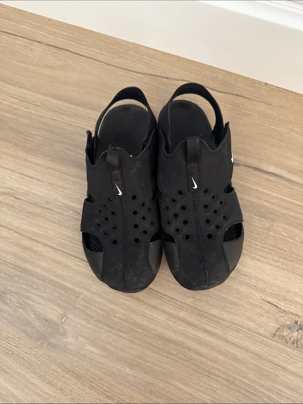 Nike Sunray Kids Black Open-Toe Water Sandals with Velcro Strap